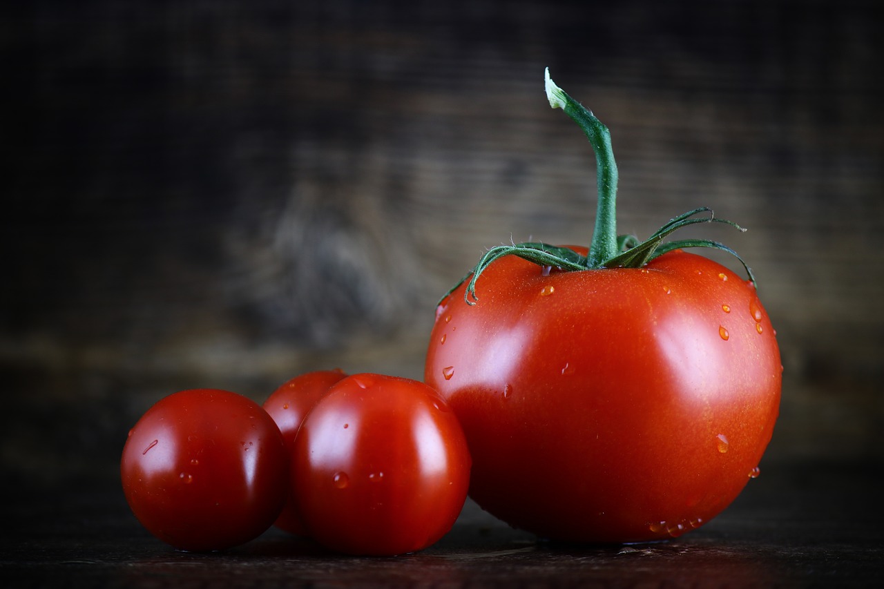 Easy Peel Tomatoes - St. Clare Heirloom Seeds